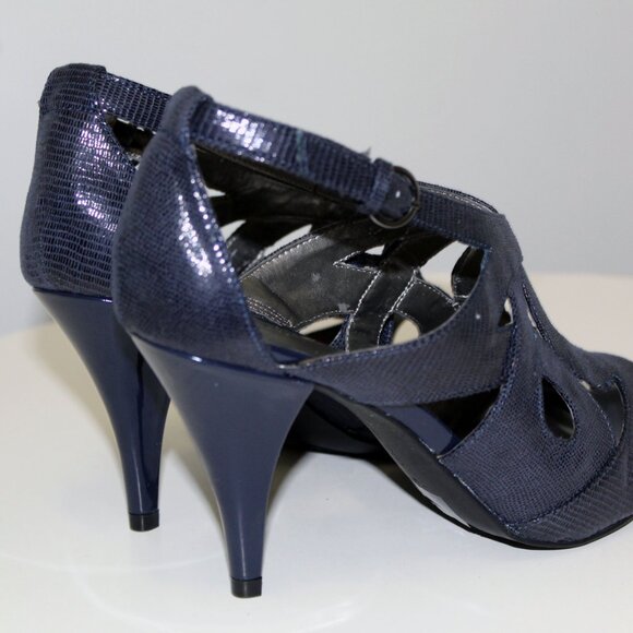 Bandolino Janeta High Heel Sandals Size 7.5M, Bleu Snakeskin Print - Picture 7 of 13